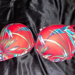 Padded bra from pink
